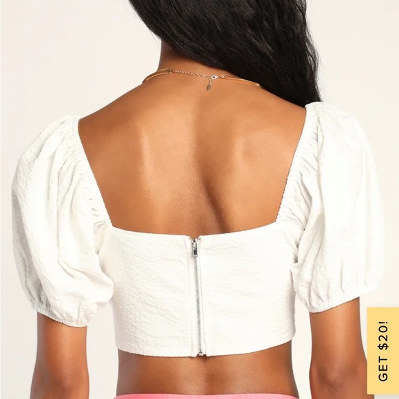 Lulu’s Rouched Crop Top - Picture 3 of 7